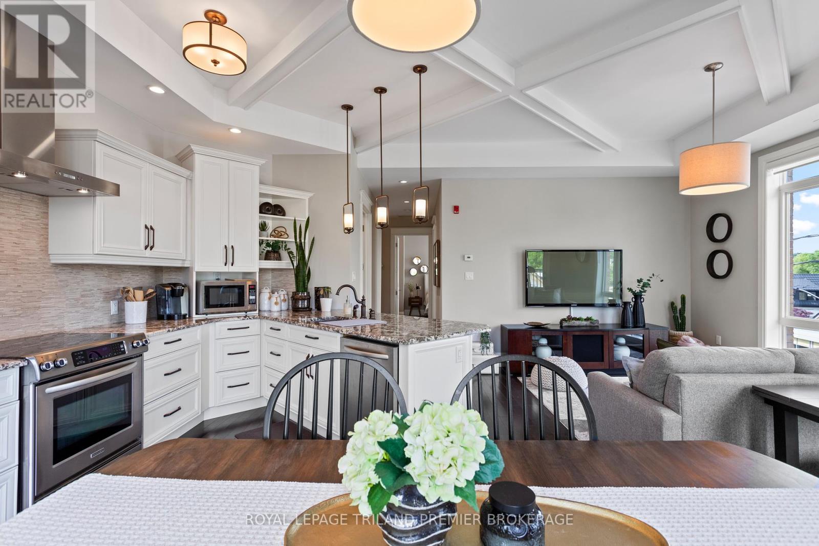 303 - 162 Wortley Road, London South, Ontario  N6C 3P7 - Photo 6 - X12232560