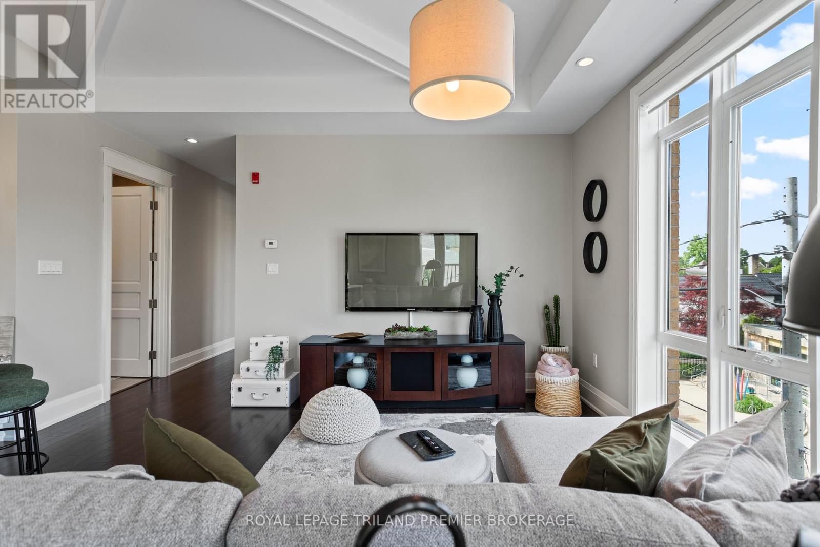 303 - 162 Wortley Road, London South, Ontario  N6C 3P7 - Photo 8 - X12232560