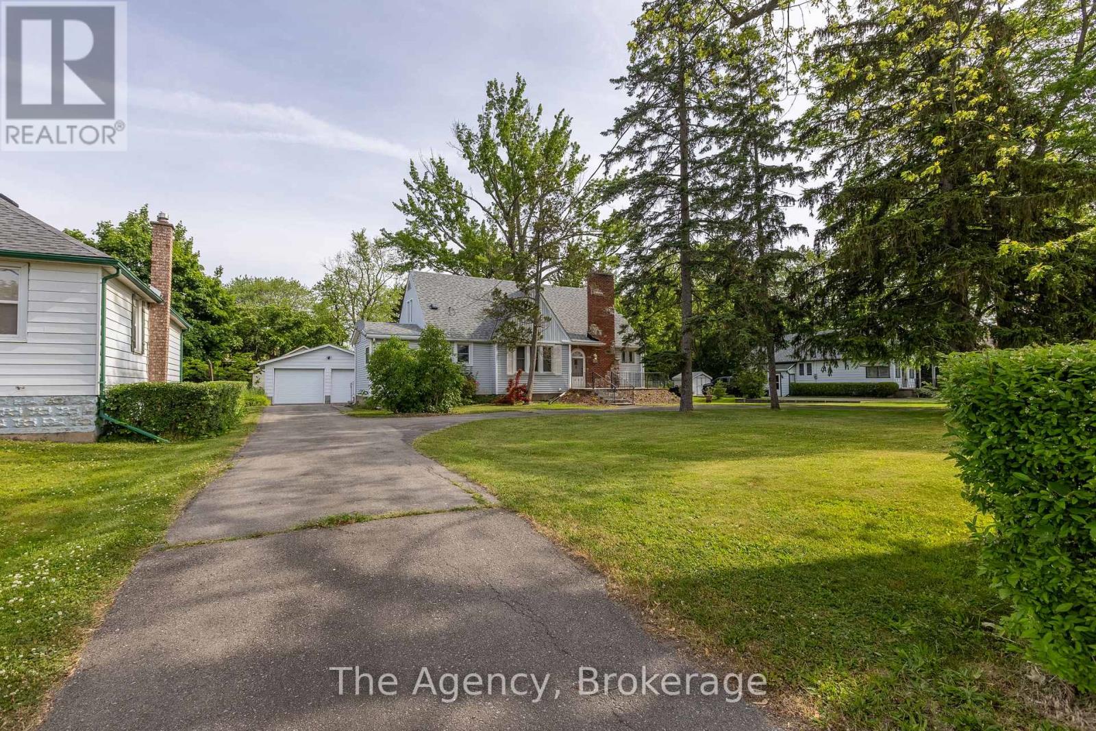 168 Thorold Road, Welland, Ontario  L3C 3V6 - Photo 14 - X12223435