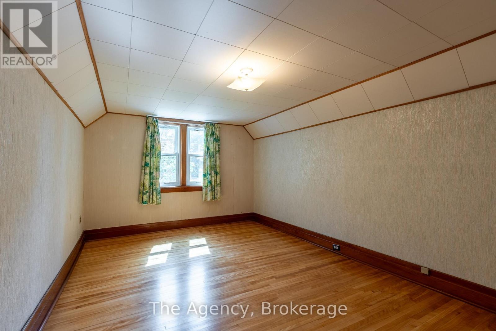 168 Thorold Road, Welland, Ontario  L3C 3V6 - Photo 29 - X12223435