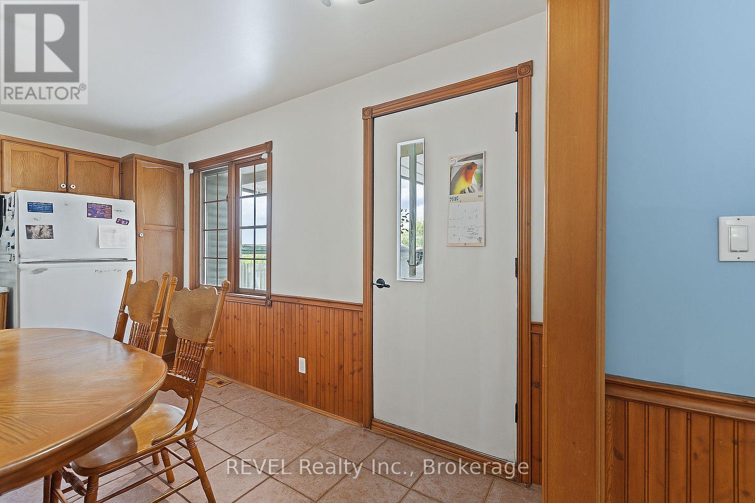 60826 Regional Road 27 Road, Wainfleet, Ontario  L3B 5N6 - Photo 9 - X12232563