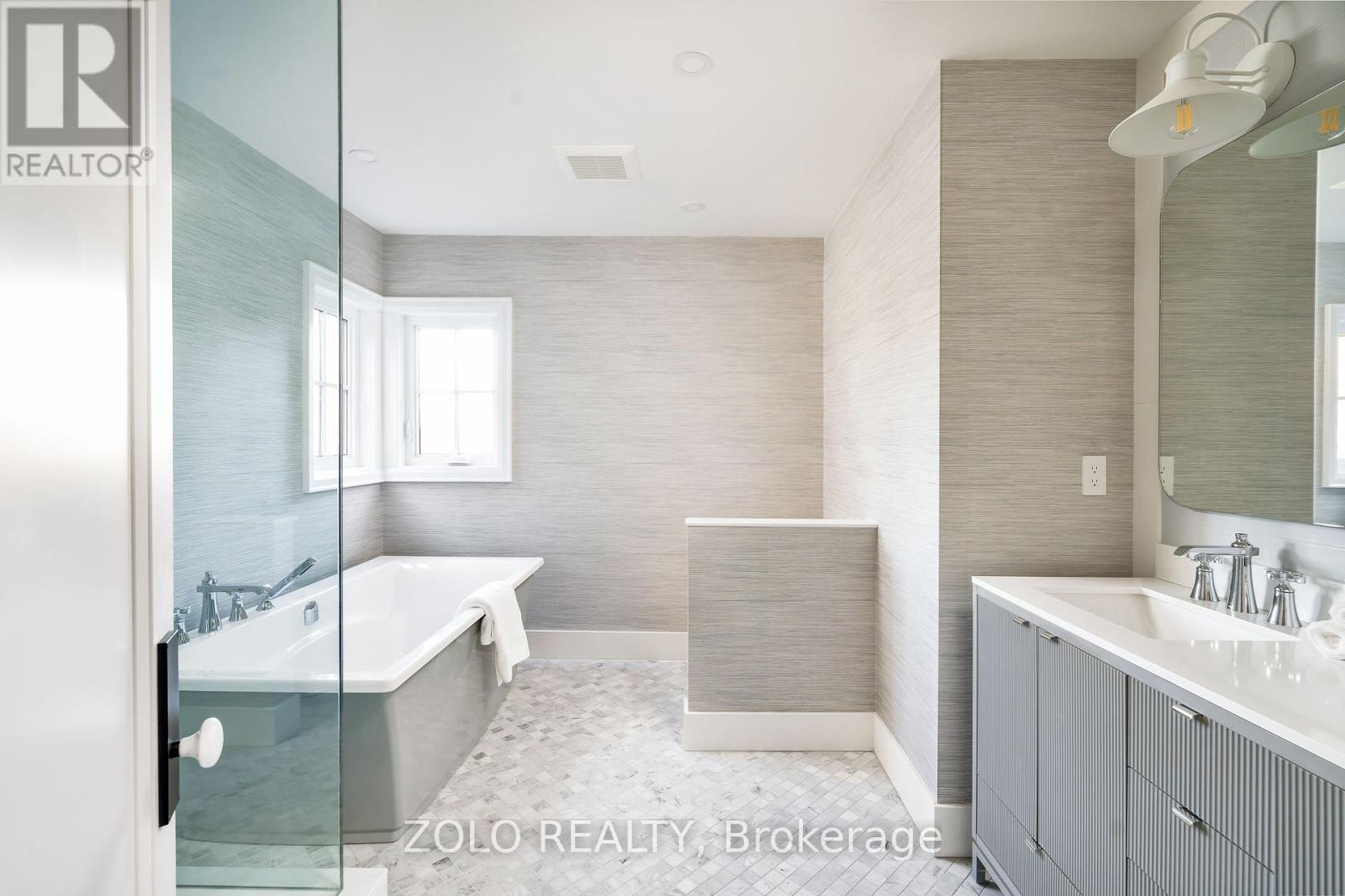 15886 Niagara  River Parkway, Niagara-On-The-Lake, Ontario  L0S 1J0 - Photo 33 - X12183173