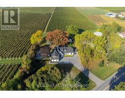15886 NIAGARA  RIVER PARKWAY, Niagara-on-the-Lake, Ontario