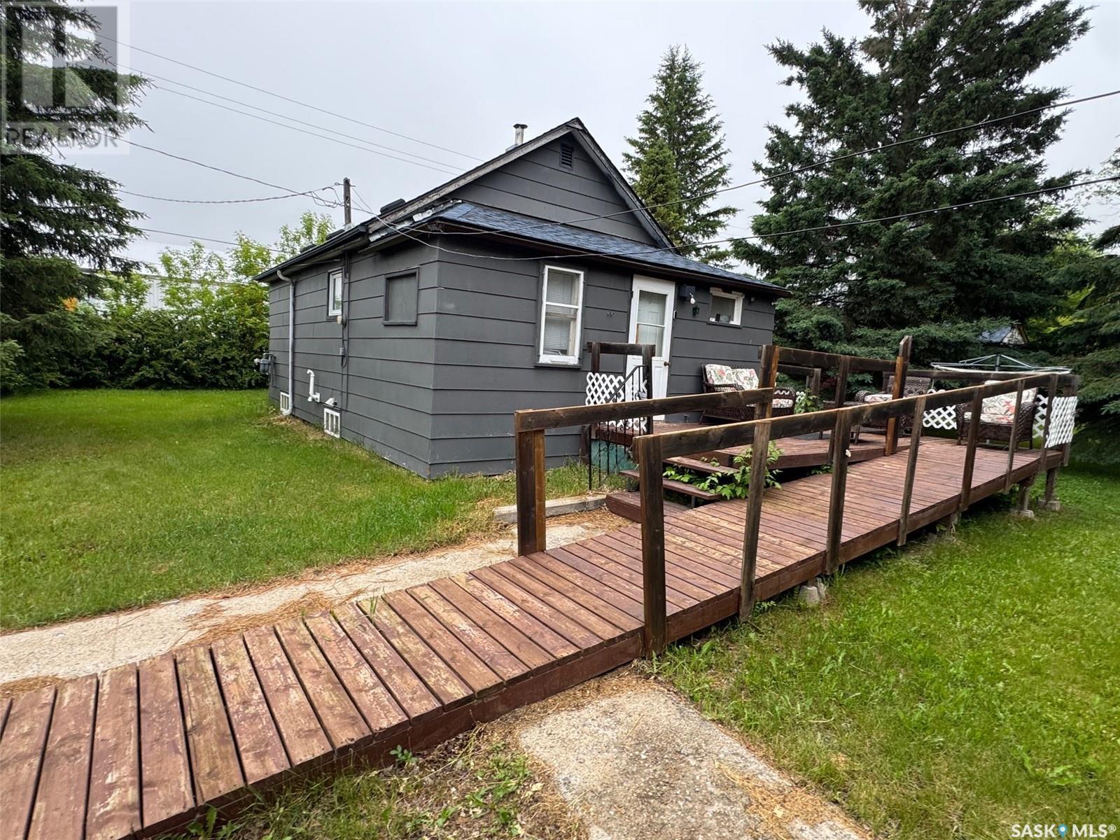 301 3rd Avenue, Spalding, Saskatchewan  S0K 4C0 - Photo 2 - SK010050