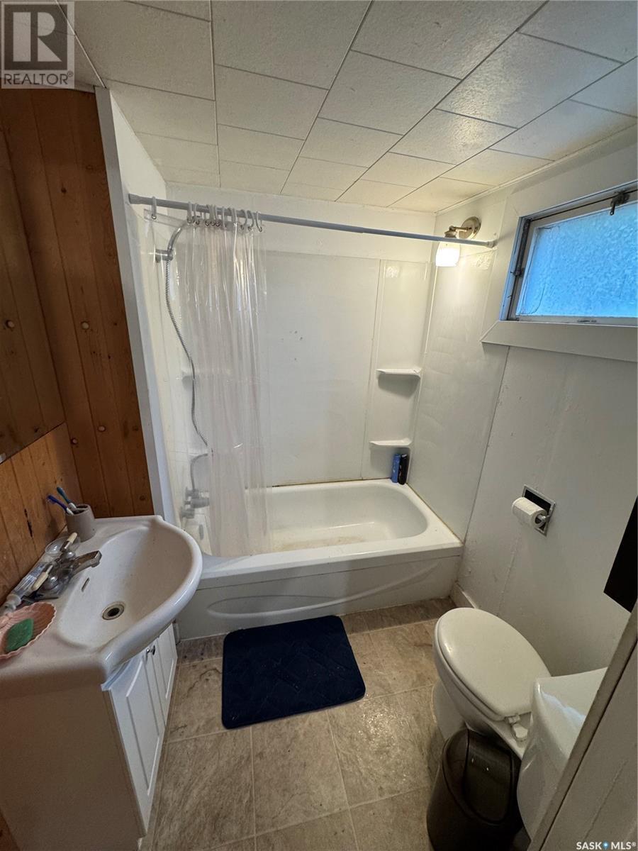 301 3rd Avenue, Spalding, Saskatchewan  S0K 4C0 - Photo 7 - SK010050