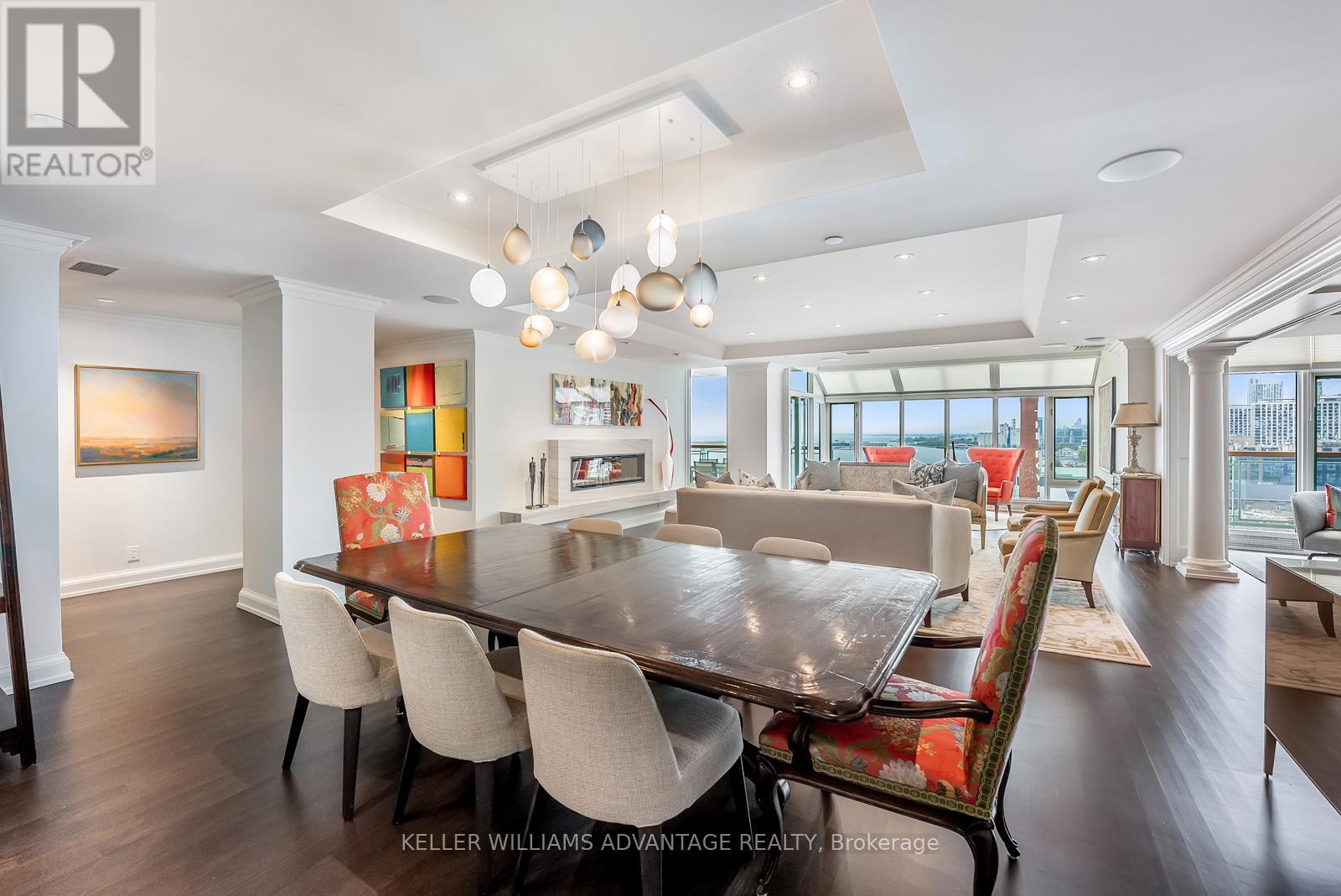 905/906 - 211 Queens Quay W, Toronto (Waterfront Communities), Ontario  M5J 2M6 - Photo 10 - C12232297