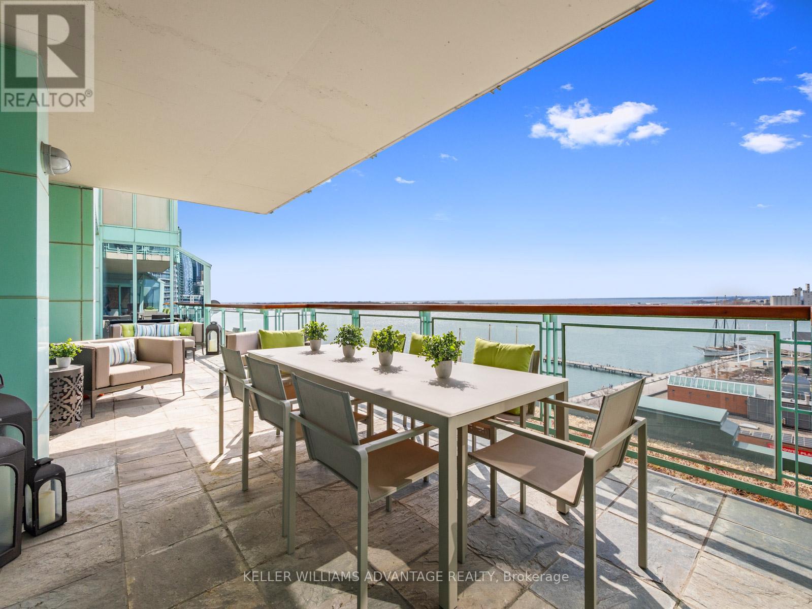 905/906 - 211 Queens Quay W, Toronto (Waterfront Communities), Ontario  M5J 2M6 - Photo 19 - C12232297