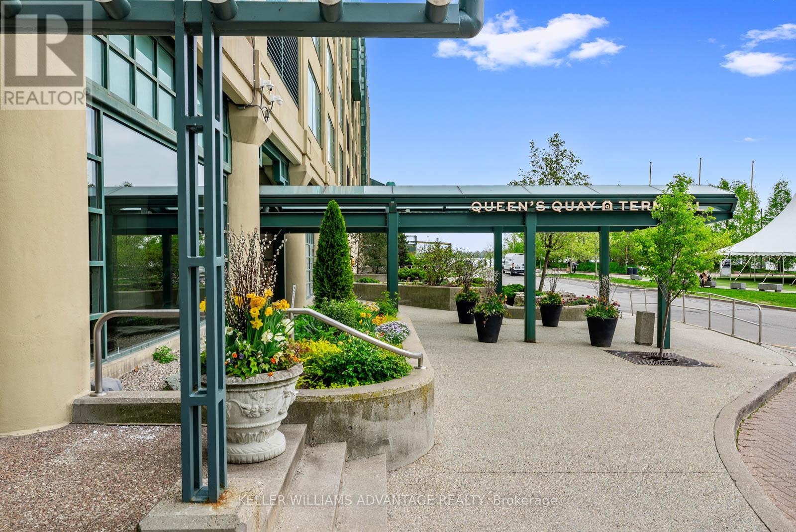 Property at 905/906 - 211 QUEENS QUAY W image 2