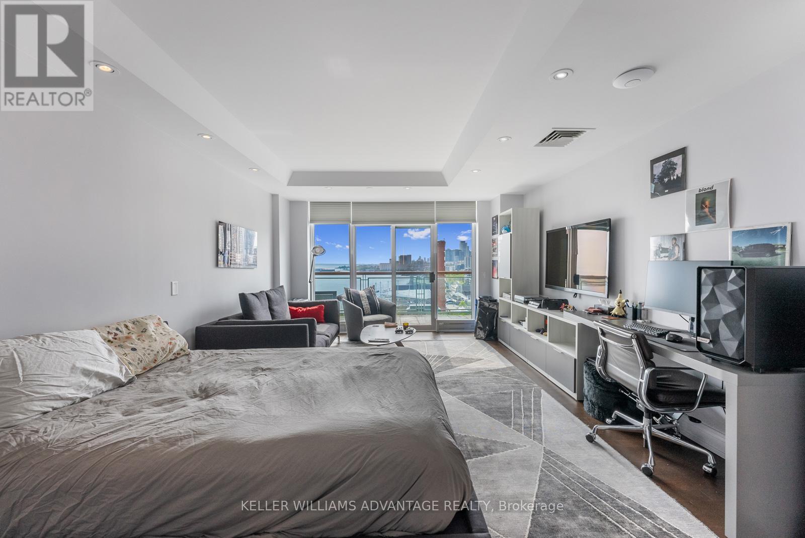 905/906 - 211 Queens Quay W, Toronto (Waterfront Communities), Ontario  M5J 2M6 - Photo 35 - C12232297