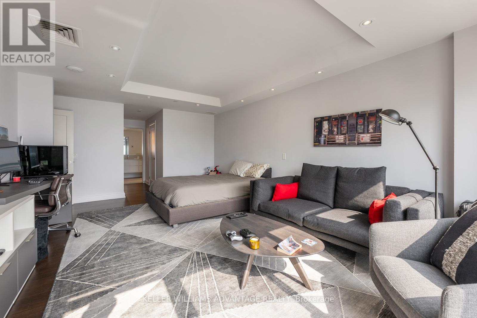 905/906 - 211 Queens Quay W, Toronto (Waterfront Communities), Ontario  M5J 2M6 - Photo 36 - C12232297