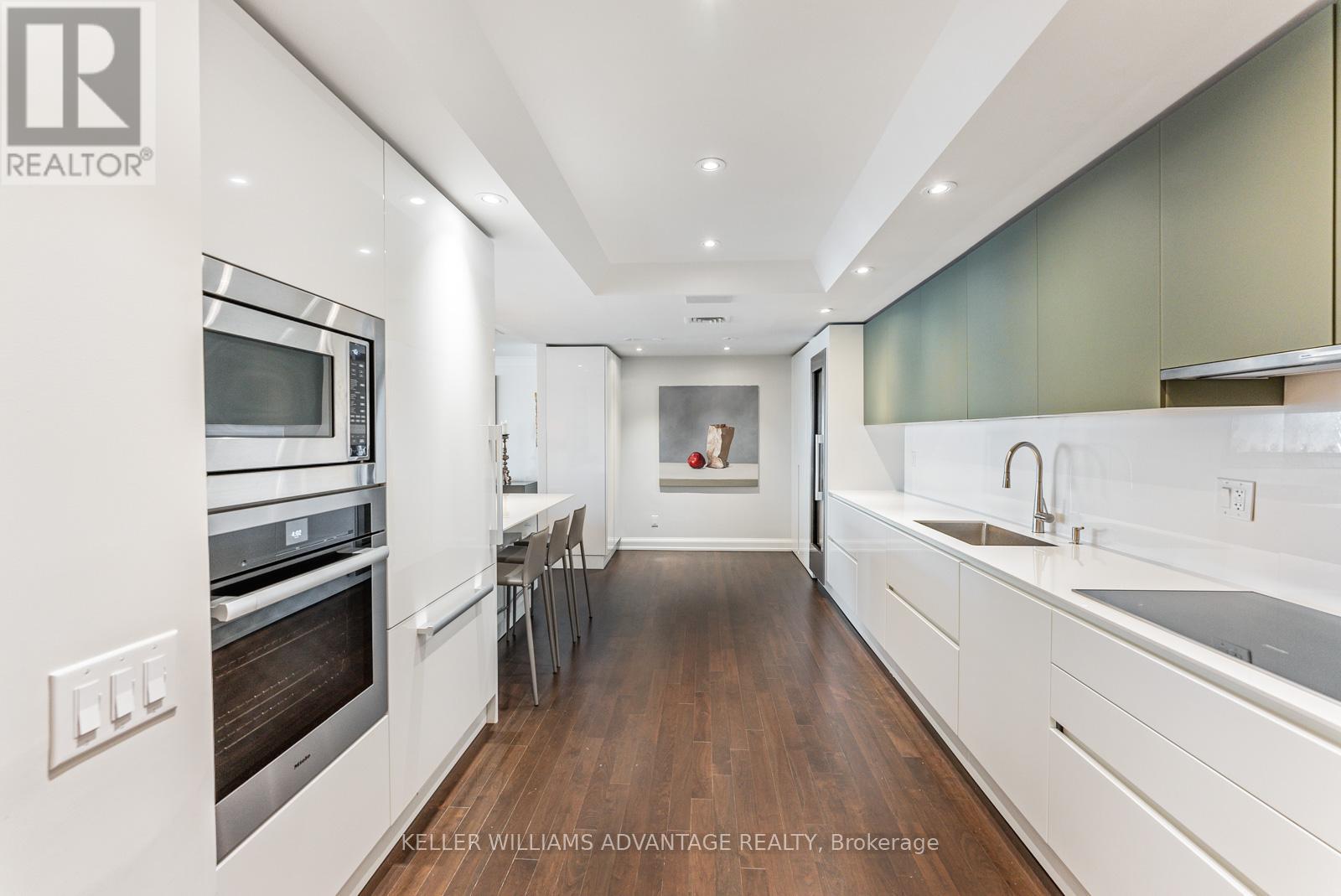 Property at 905/906 - 211 QUEENS QUAY W image 4