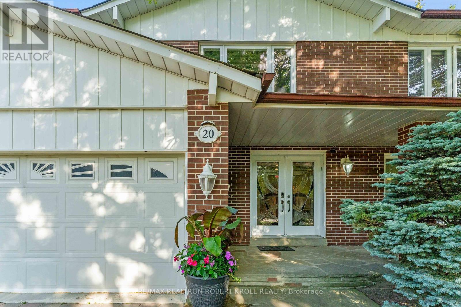Property at 20 SONATA CRESCENT image 3