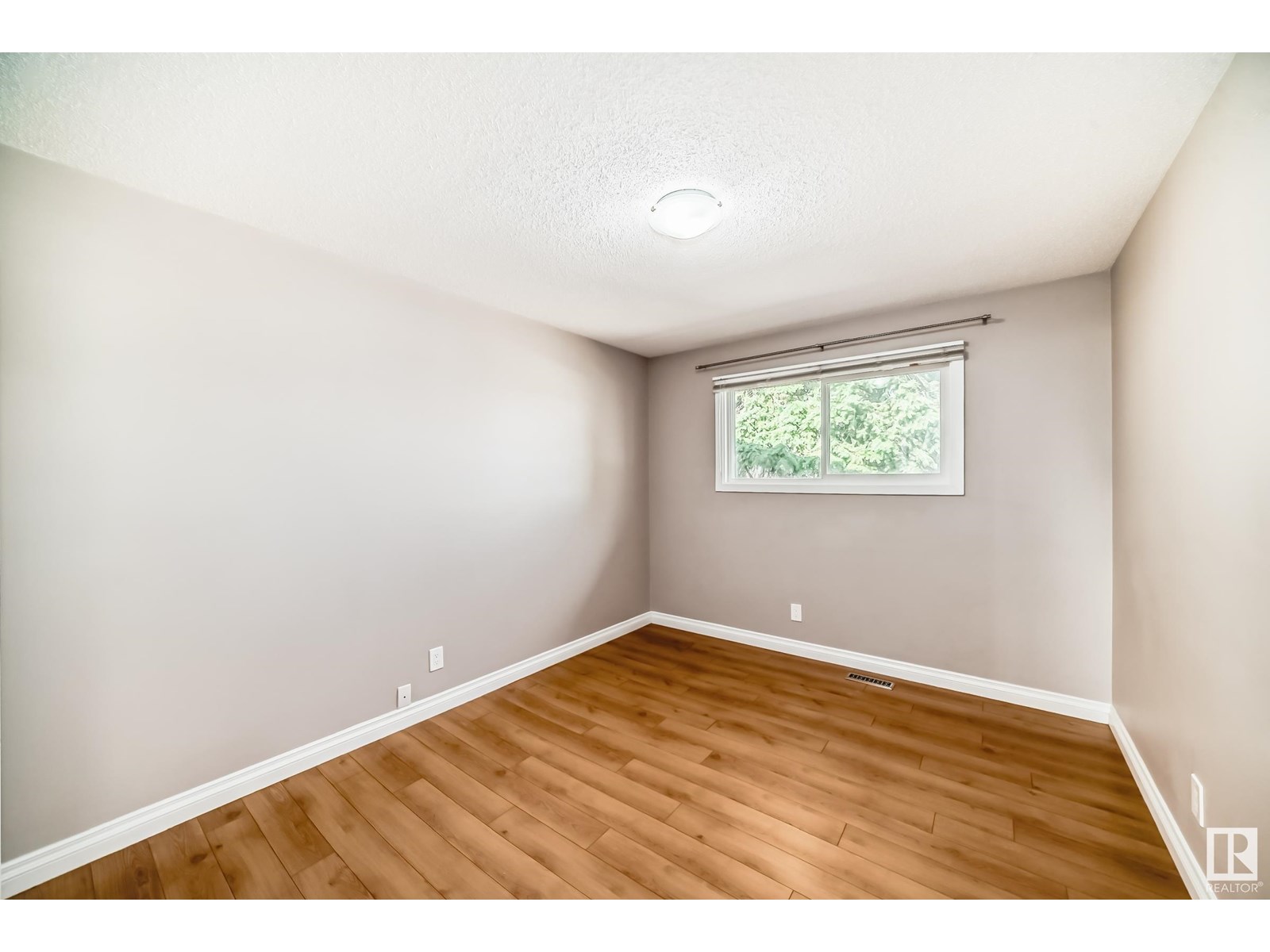 Property at 7703/7705 73 ST NW image 2