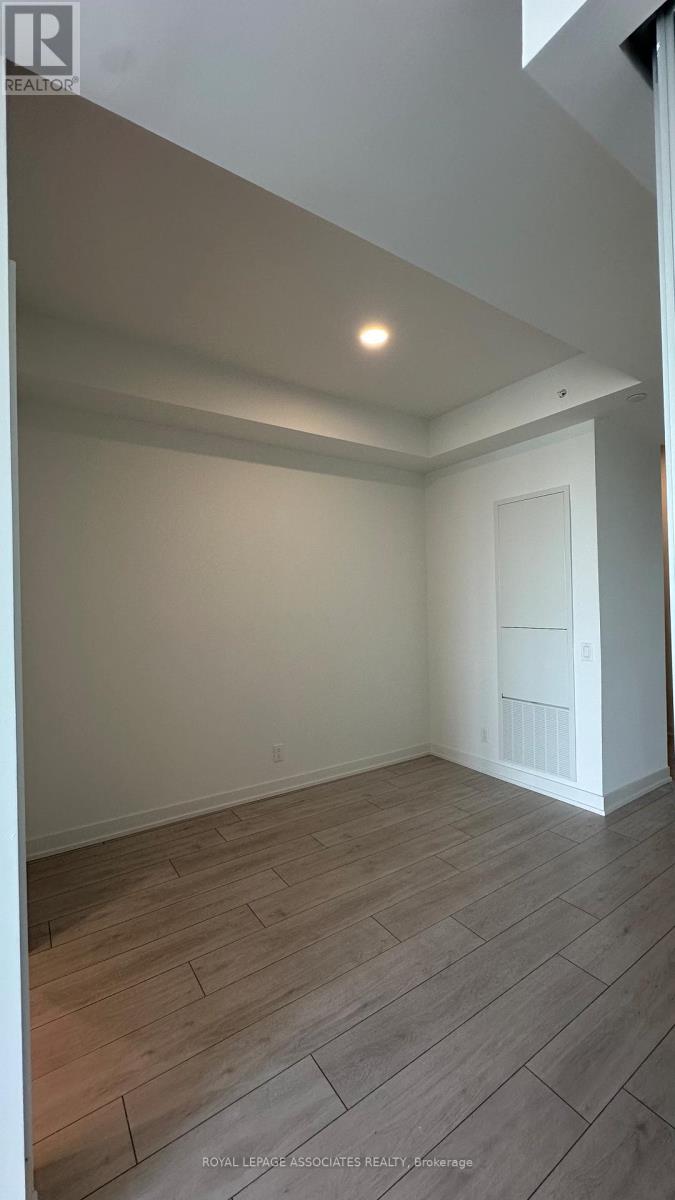 1201 - 39 Mary Street, Barrie, Ontario  L4N 1S9 - Photo 4 - S12232580