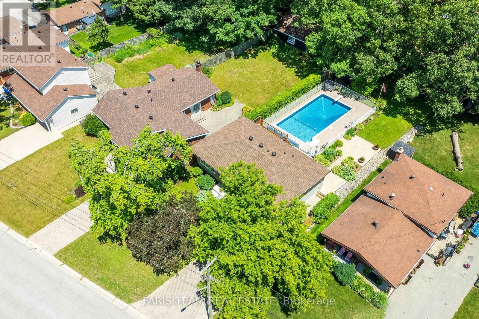 Property at 661 MANLY STREET image 2