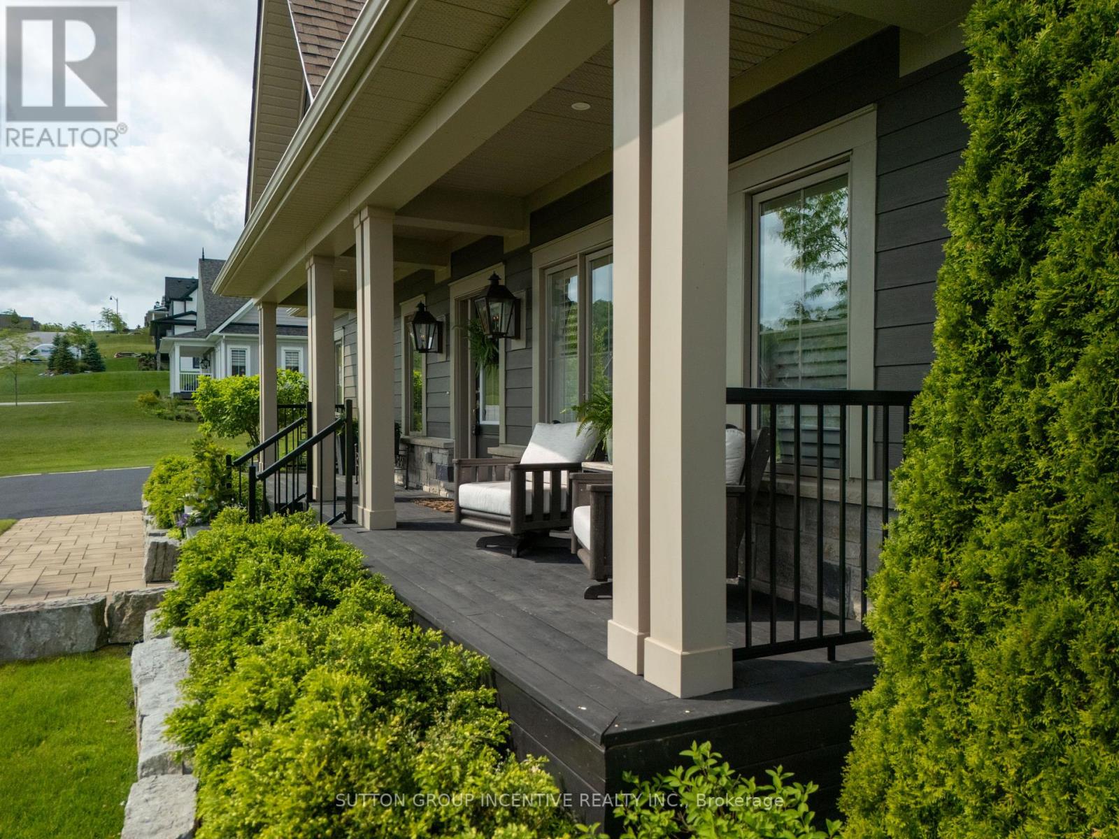 Property at 22 THOROUGHBRED DRIVE image 5