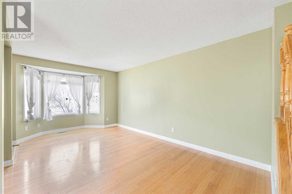 Property at 152 Hunterhorn Drive NE image 5
