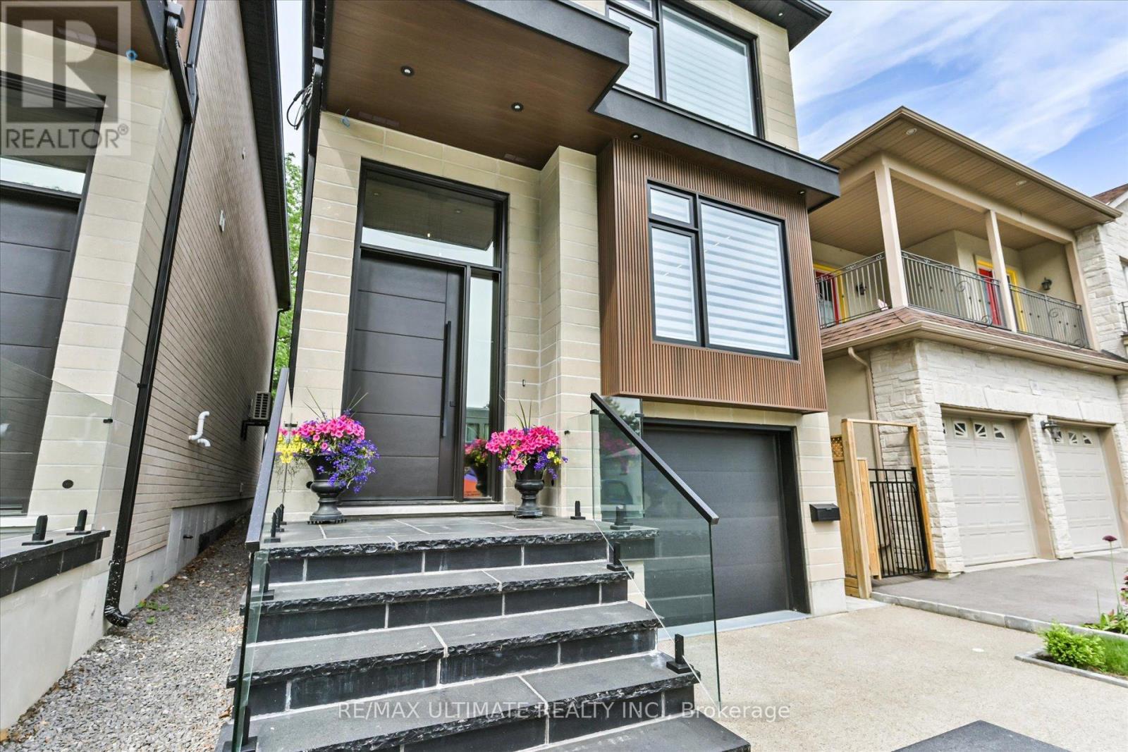 Property at 32 THIRTY EIGHTH STREET image 3