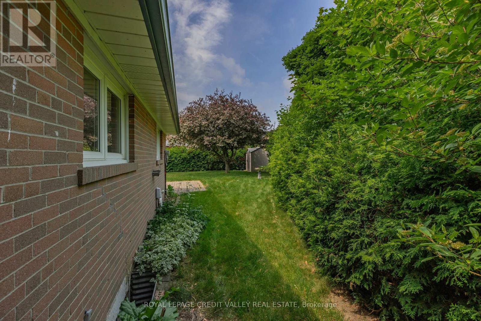 254 Bartley Bull Parkway, Brampton (Brampton East), Ontario  L6W 2L1 - Photo 42 - W12232577