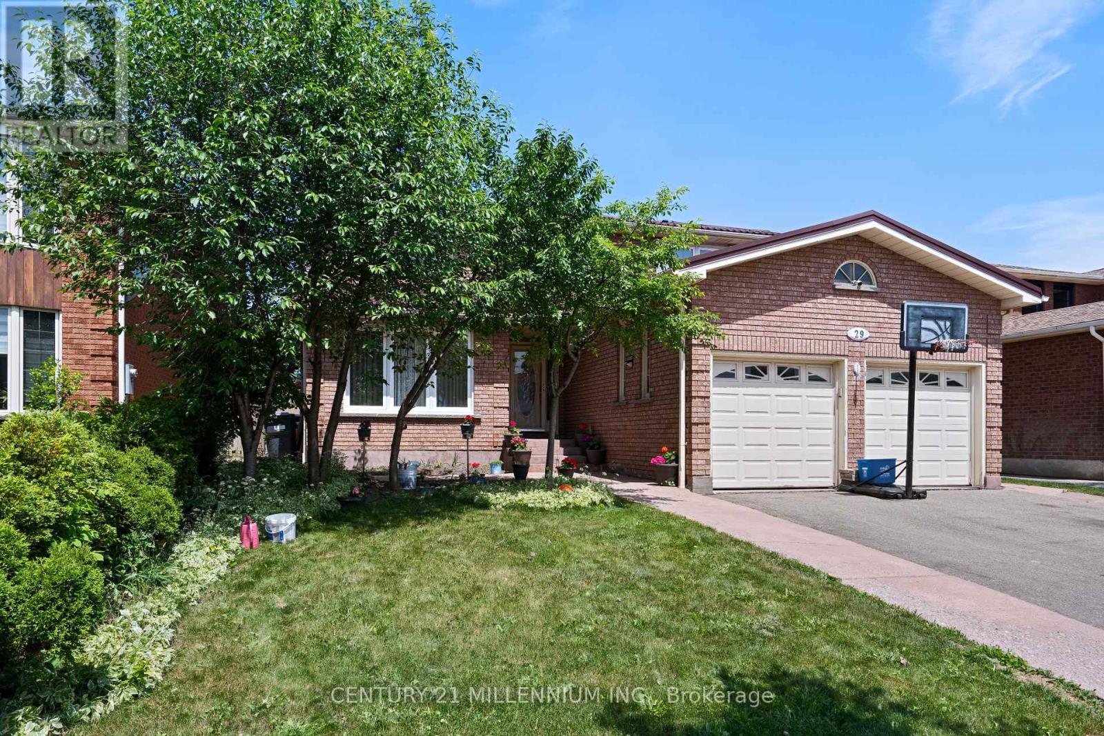 Property at 29 MOSSBANK DRIVE image 2