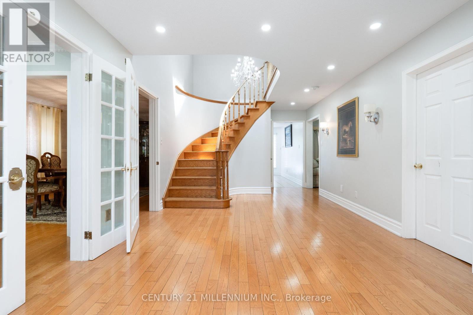 Property at 29 MOSSBANK DRIVE image 4