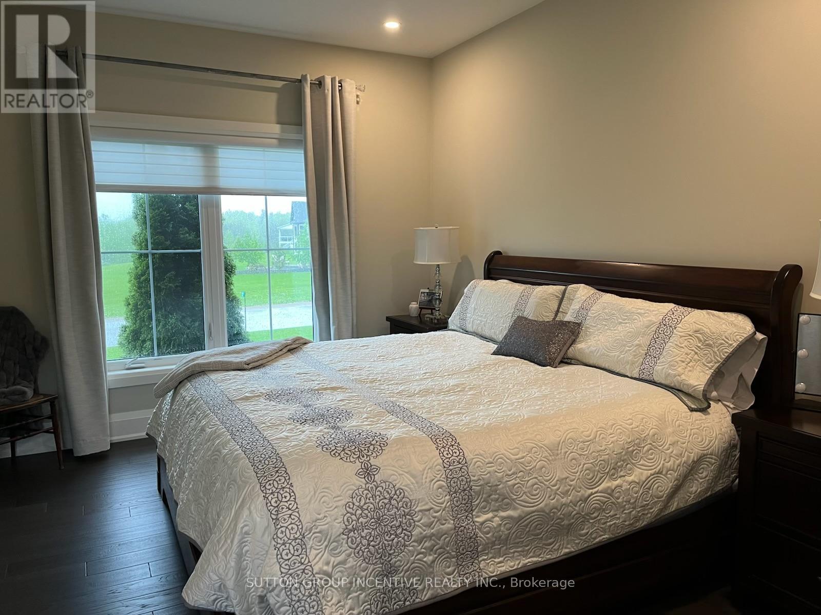 22 Thoroughbred Drive, Oro-Medonte, Ontario  L0K 1E0 - Photo 20 - S12232011
