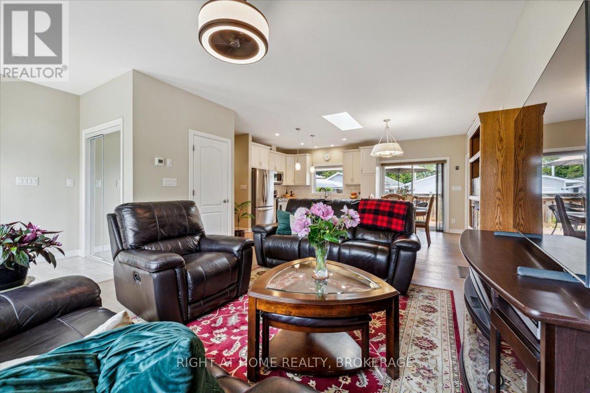226 Westwood Avenue, Fort Erie, Ontario  L0S 1B0 - Photo 11 - X12232524