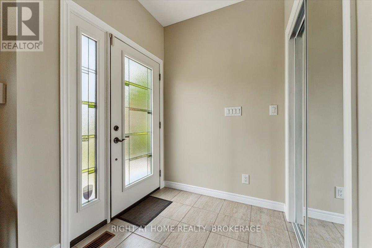 226 Westwood Avenue, Fort Erie, Ontario  L0S 1B0 - Photo 8 - X12232524