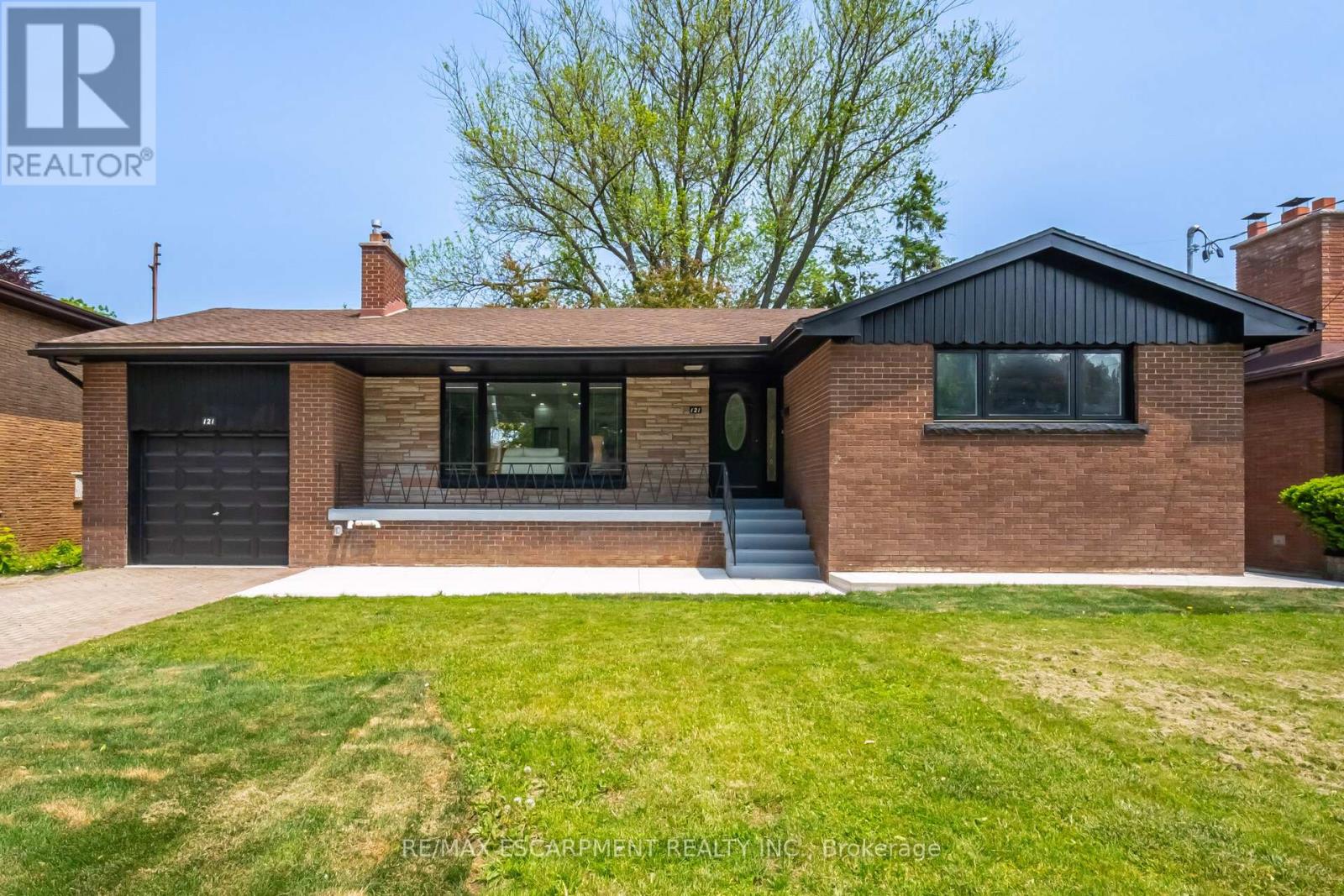 Property at 121 LOWER HORNING ROAD image 1
