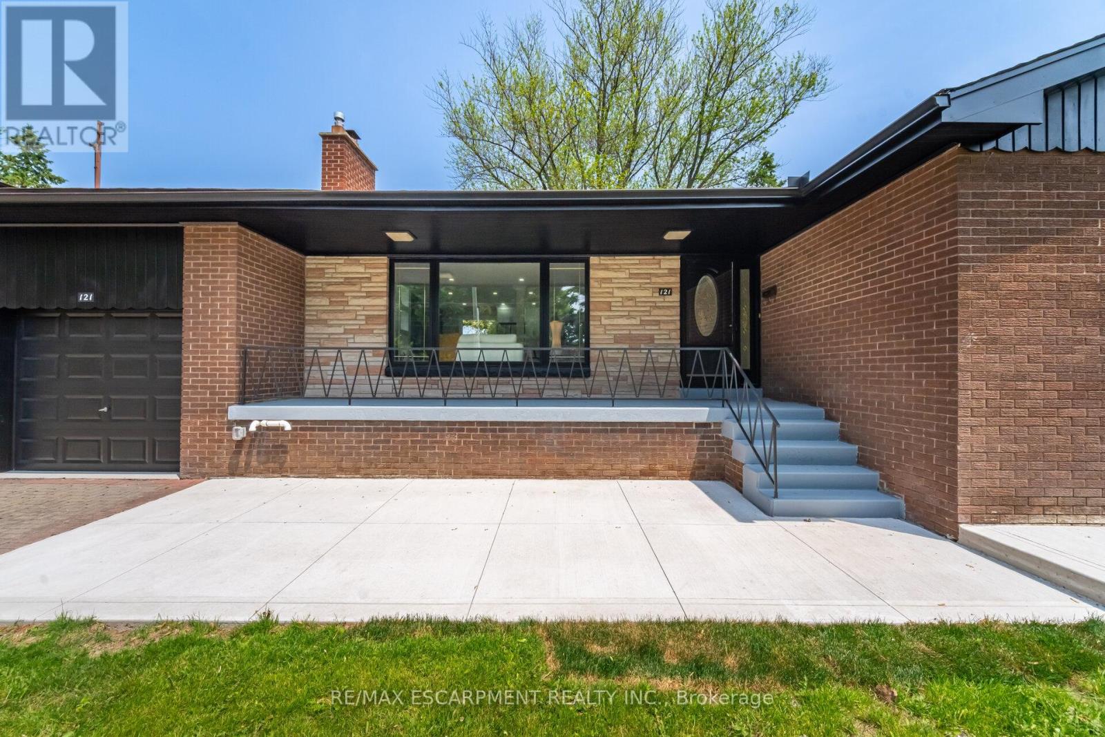 Property at 121 LOWER HORNING ROAD image 5