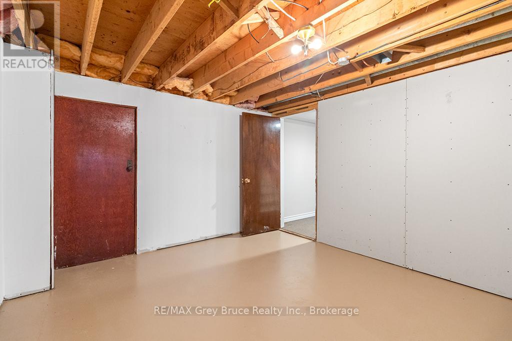 79 Farrar Street, Meaford, Ontario  N4L 1E6 - Photo 40 - X12232652