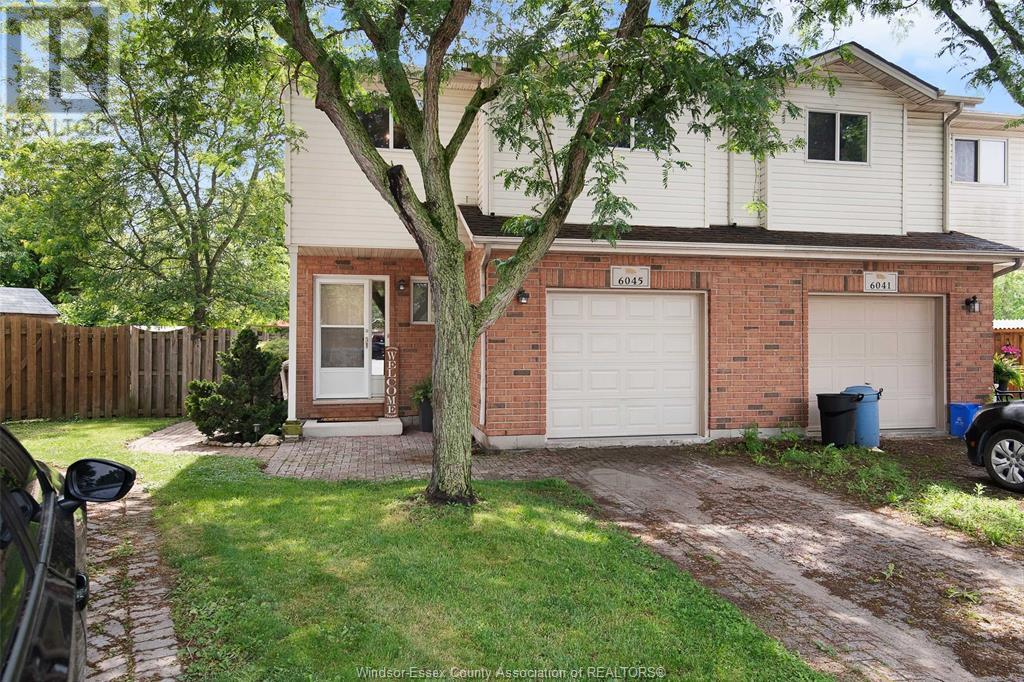 Property at 6045 North Woodmont image 2
