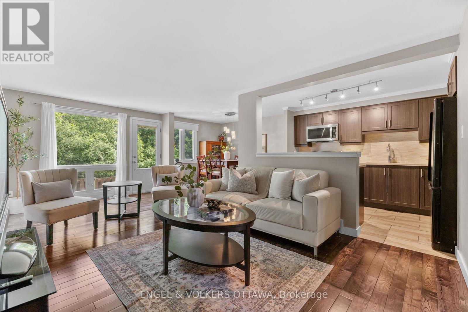 Property at 42D BENLEA DRIVE image 4