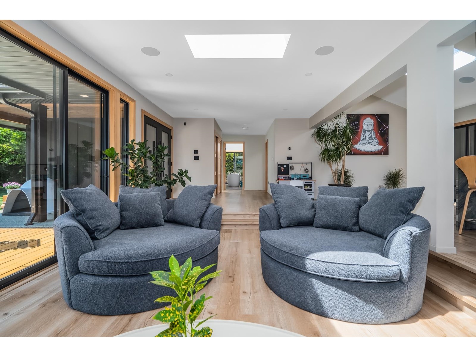 Property at 24937 ROBERTSON CRESCENT image 3