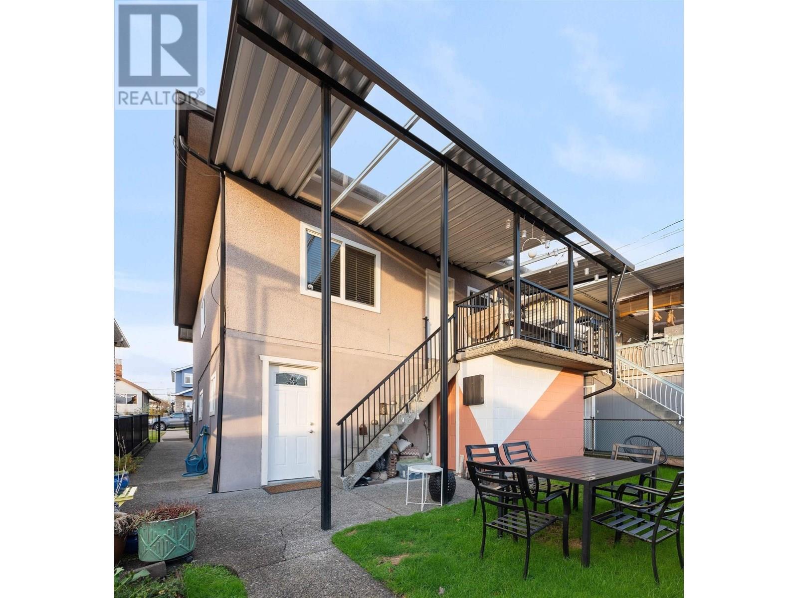 Property at 2590 E GEORGIA STREET image 5