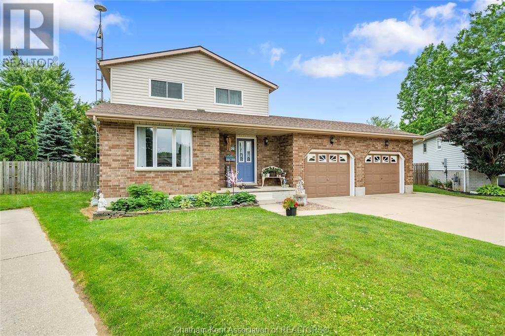 Property at 16 Dejonge PLACE image 2