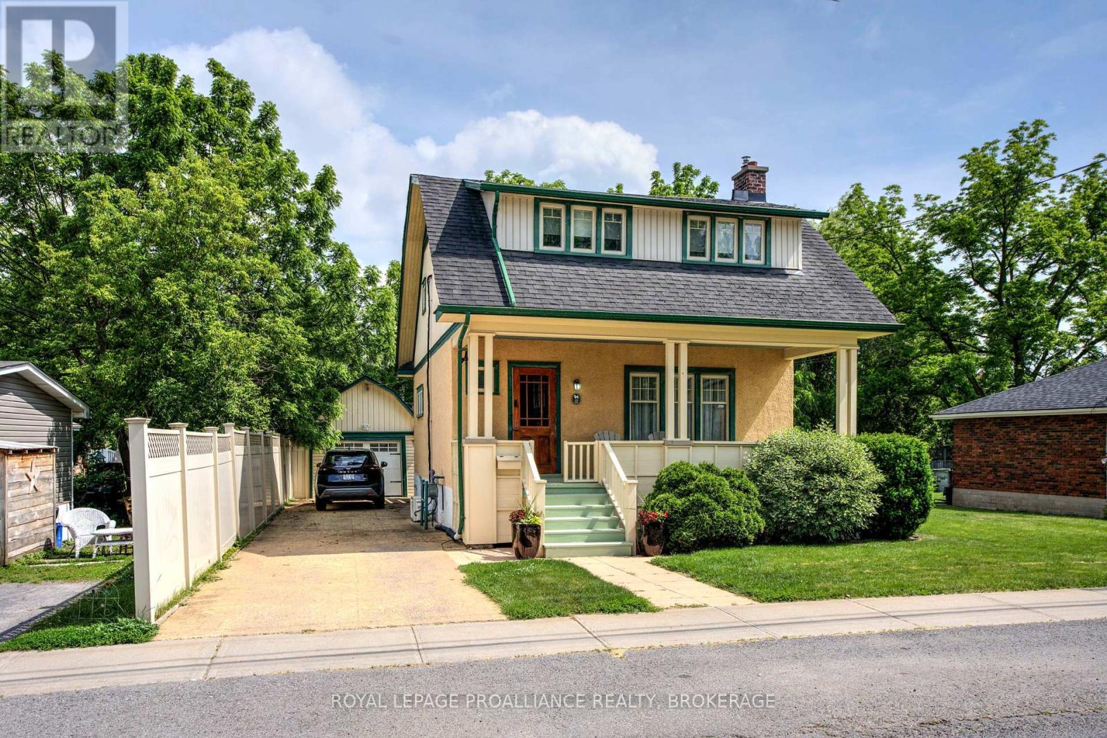 Property at 12 THOMAS STREET image 2
