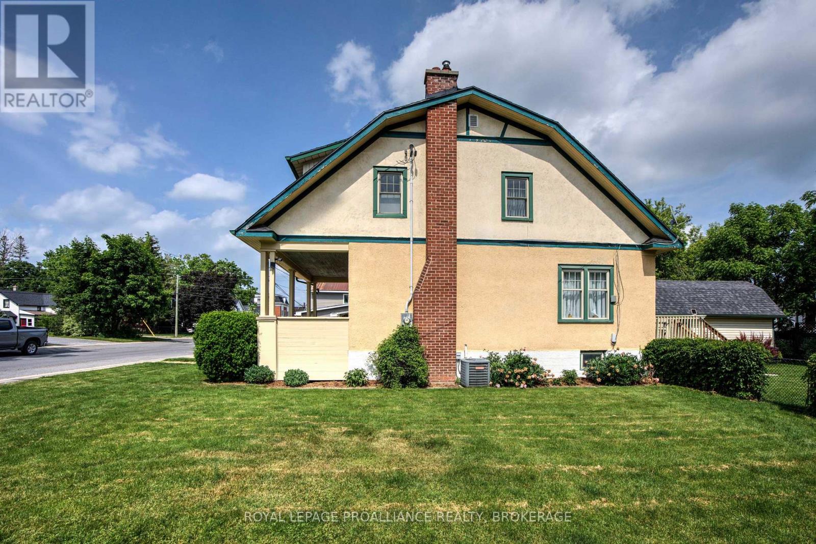 Property at 12 THOMAS STREET image 4