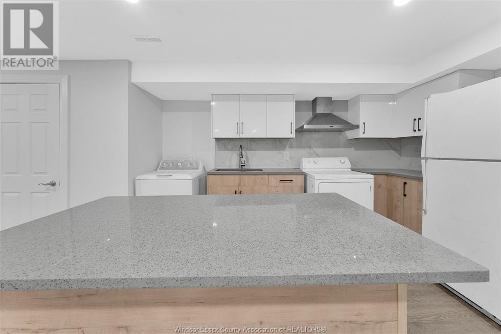 3157 Glenwood, Windsor, Ontario  N9E 2X9 - Photo 31 - 25015580