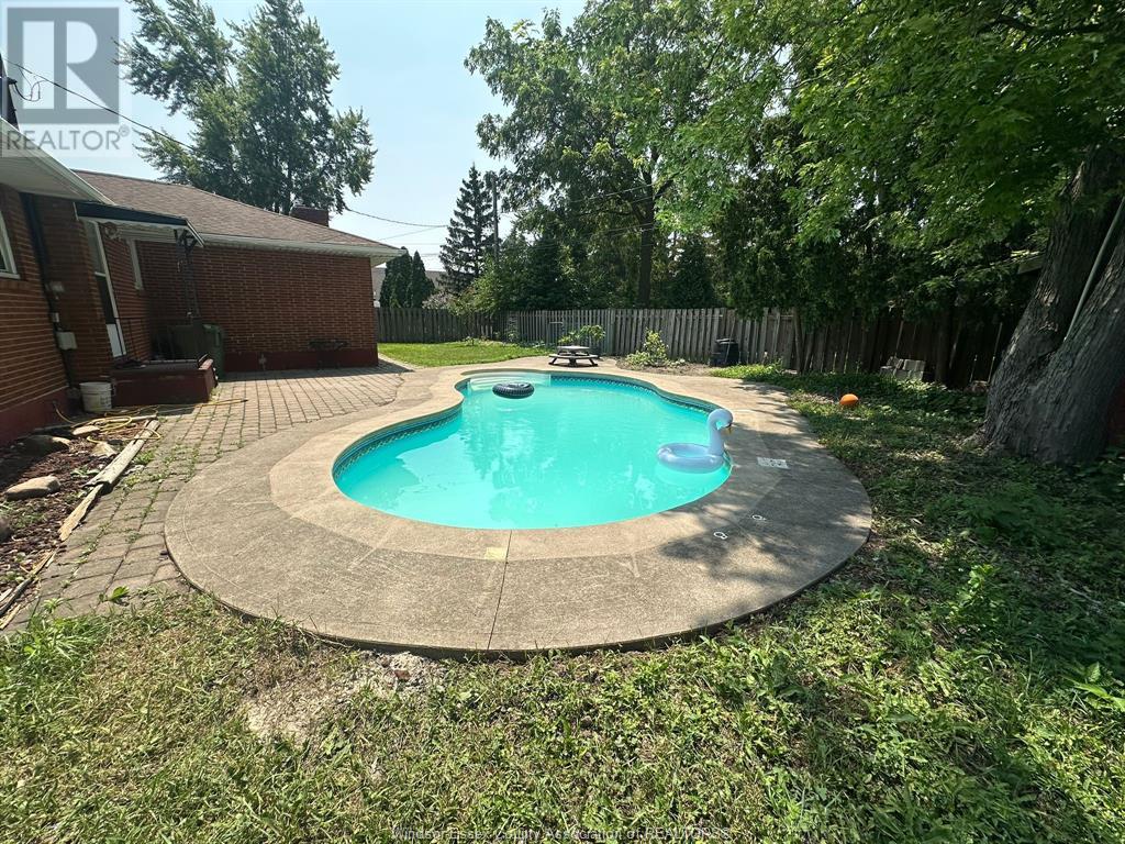 3157 Glenwood, Windsor, Ontario  N9E 2X9 - Photo 36 - 25015580