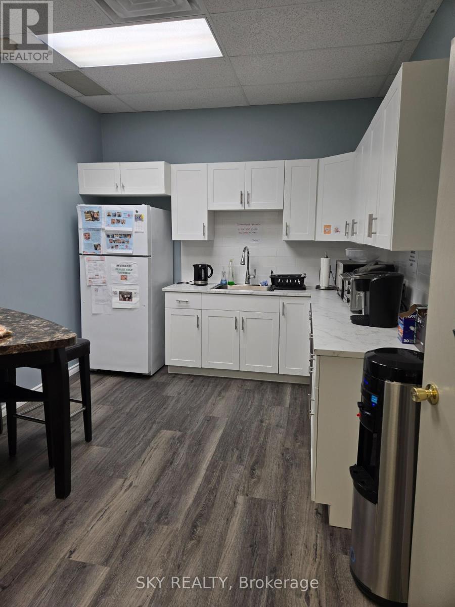 5 - 411 Huronia Road, Barrie, Ontario  L4N 9B3 - Photo 7 - S12232657