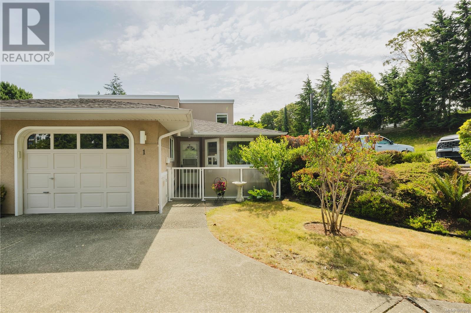 Property at 1 3049 Brittany Dr image 2