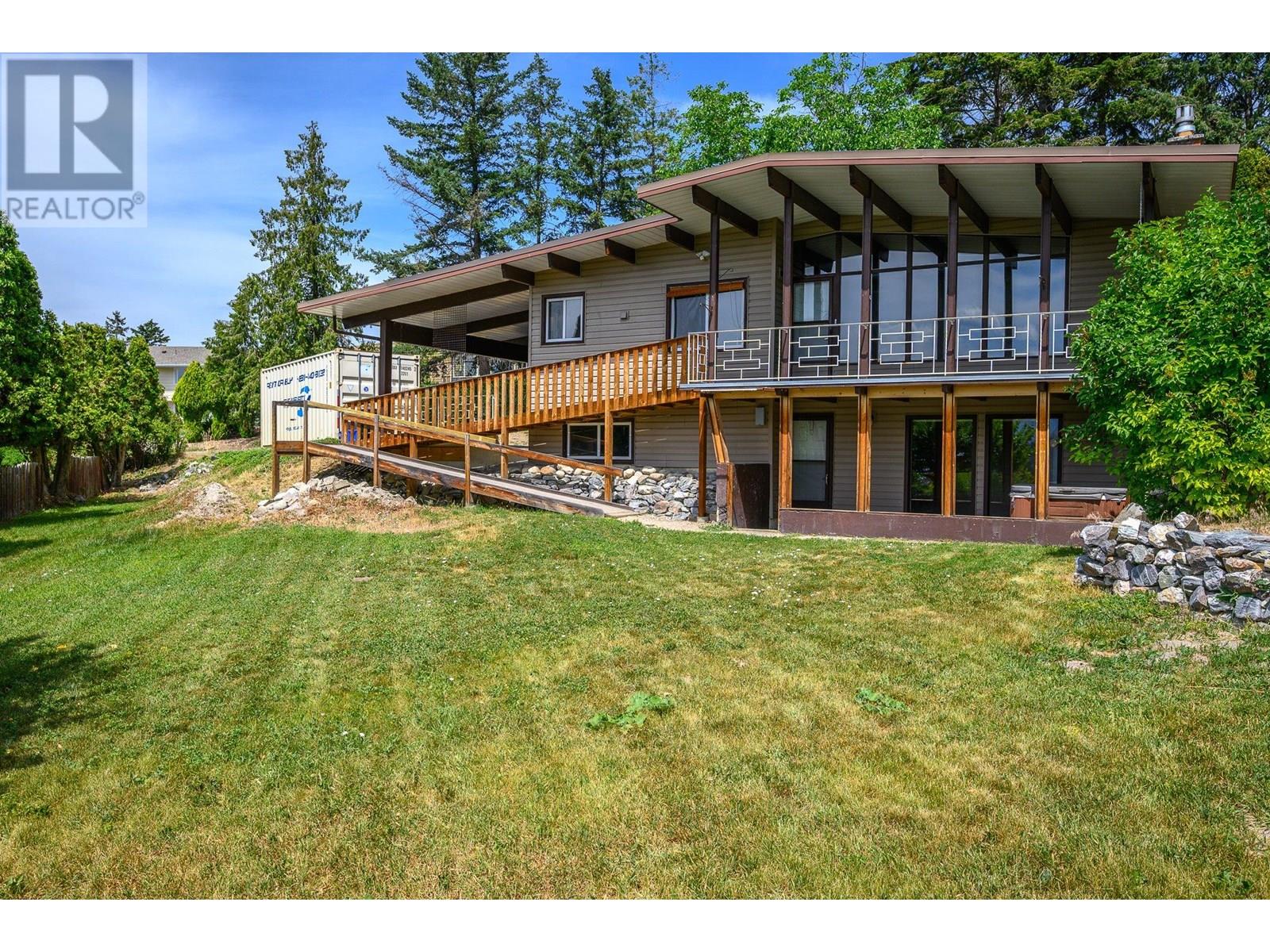 Property at 8570 Harbour Heights Road image 1