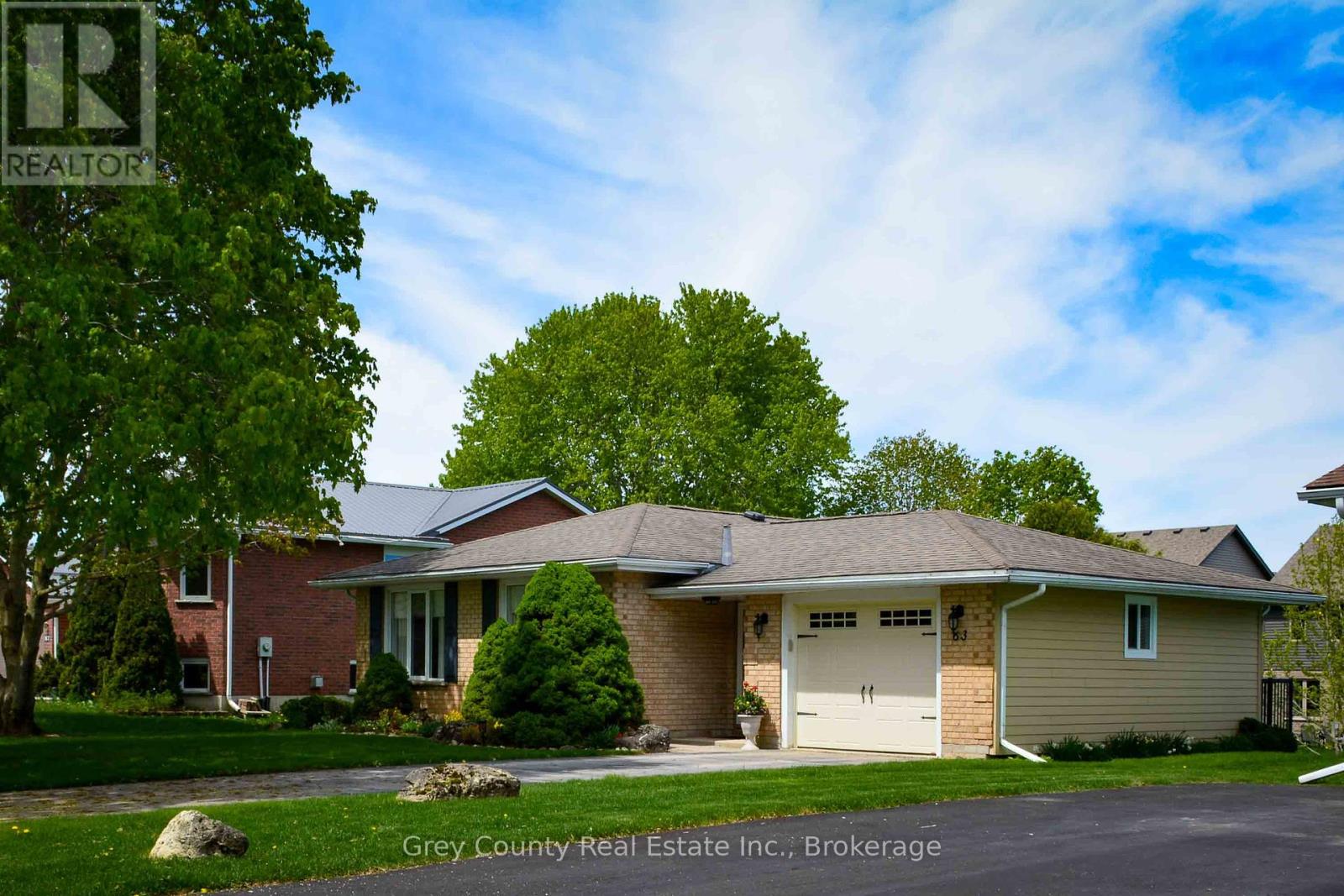 63 Grayview Drive, Grey Highlands, Ontario  N0C 1H0 - Photo 4 - X12232888