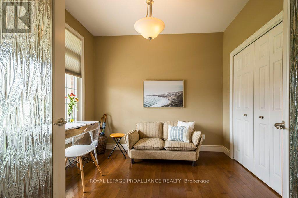 Property at 60 PRINCETON PLACE image 5