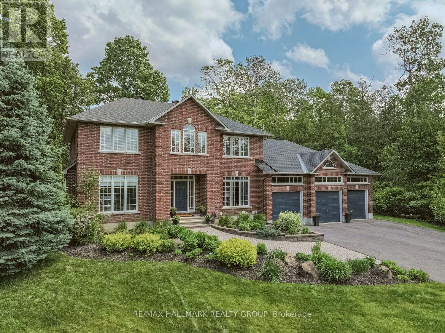 Property at 1431 DUCHESS CRESCENT image 1
