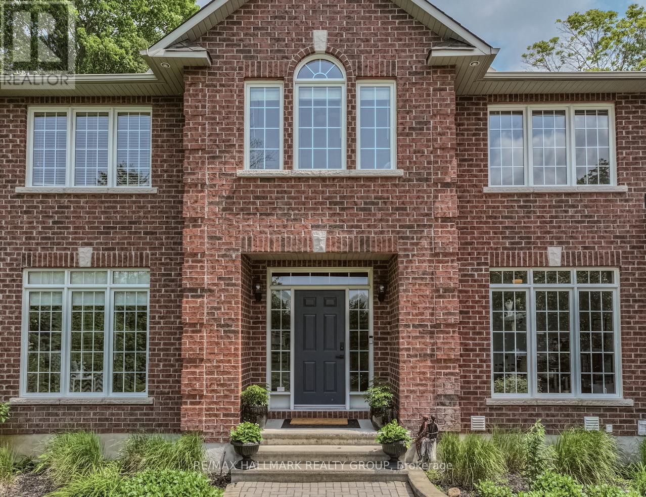 Property at 1431 DUCHESS CRESCENT image 2