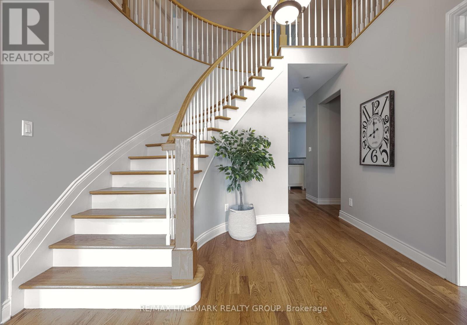 Property at 1431 DUCHESS CRESCENT image 3