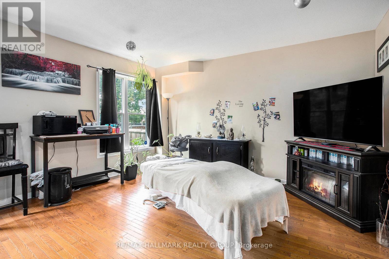 Property at 119 TOPHAM TERRACE image 4