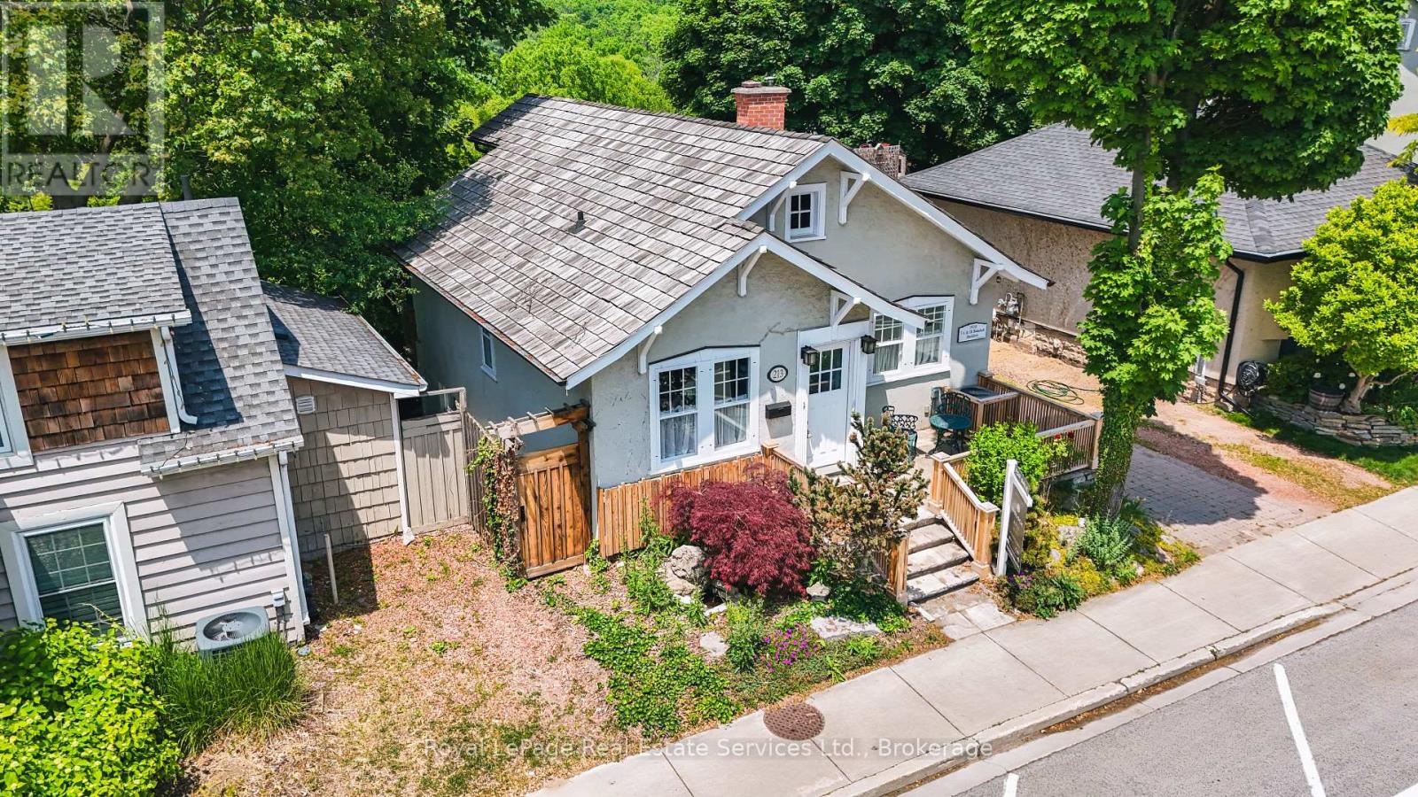 213 Randall Street, Oakville (Oo Old Oakville), Ontario  L6J 1P5 - Photo 6 - W12232748